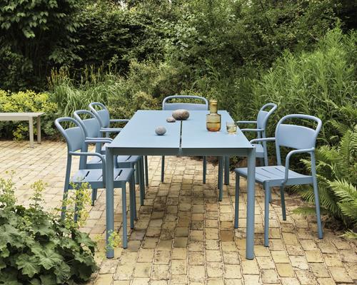 Linear Steel Table / 220 x 90 cm