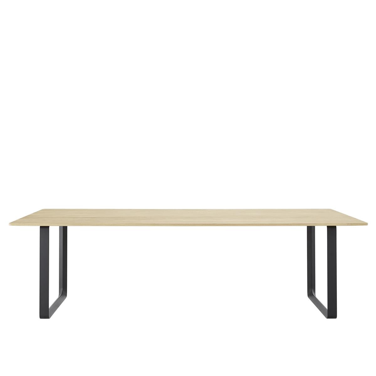 70/70 Table / 255 X 108 CM