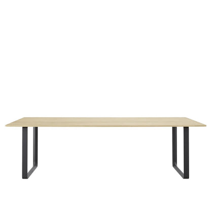 70/70 Table / 255 X 108 CM