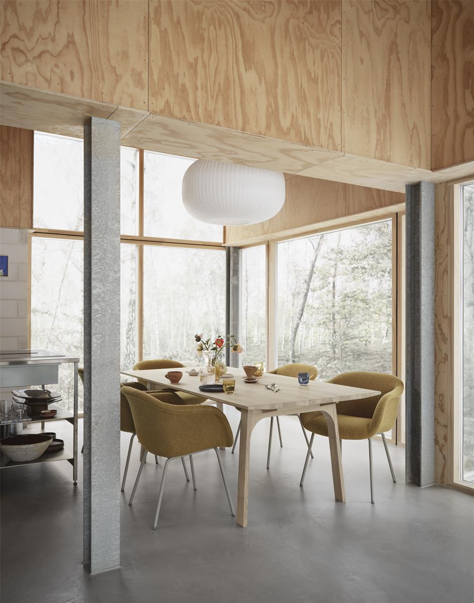 Earnest Extendable Table / 205 X 100 CM