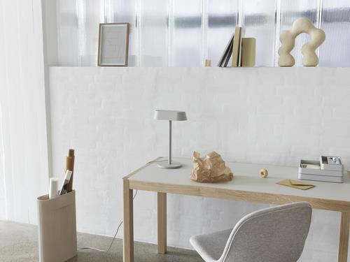 Linear Table Lamp