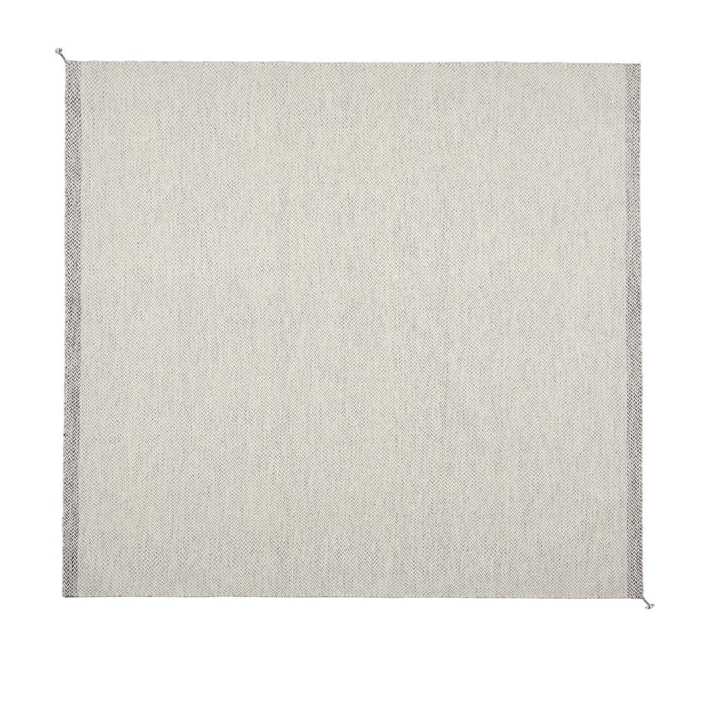 Ply Rug / 280 x 280 cm