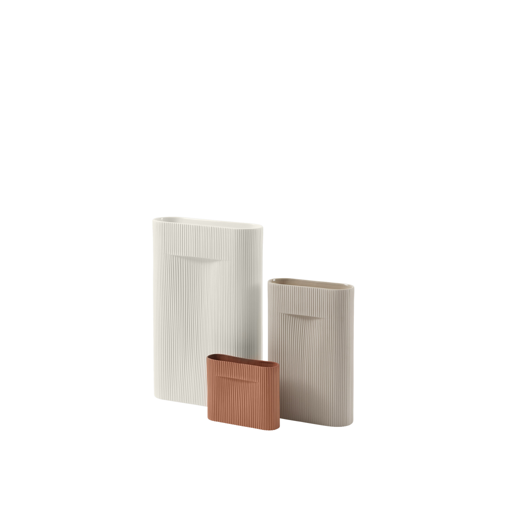 Ridge Vase / H 16,5 cm