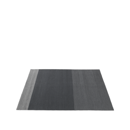 Varjo Rug / 170 x 240 CM