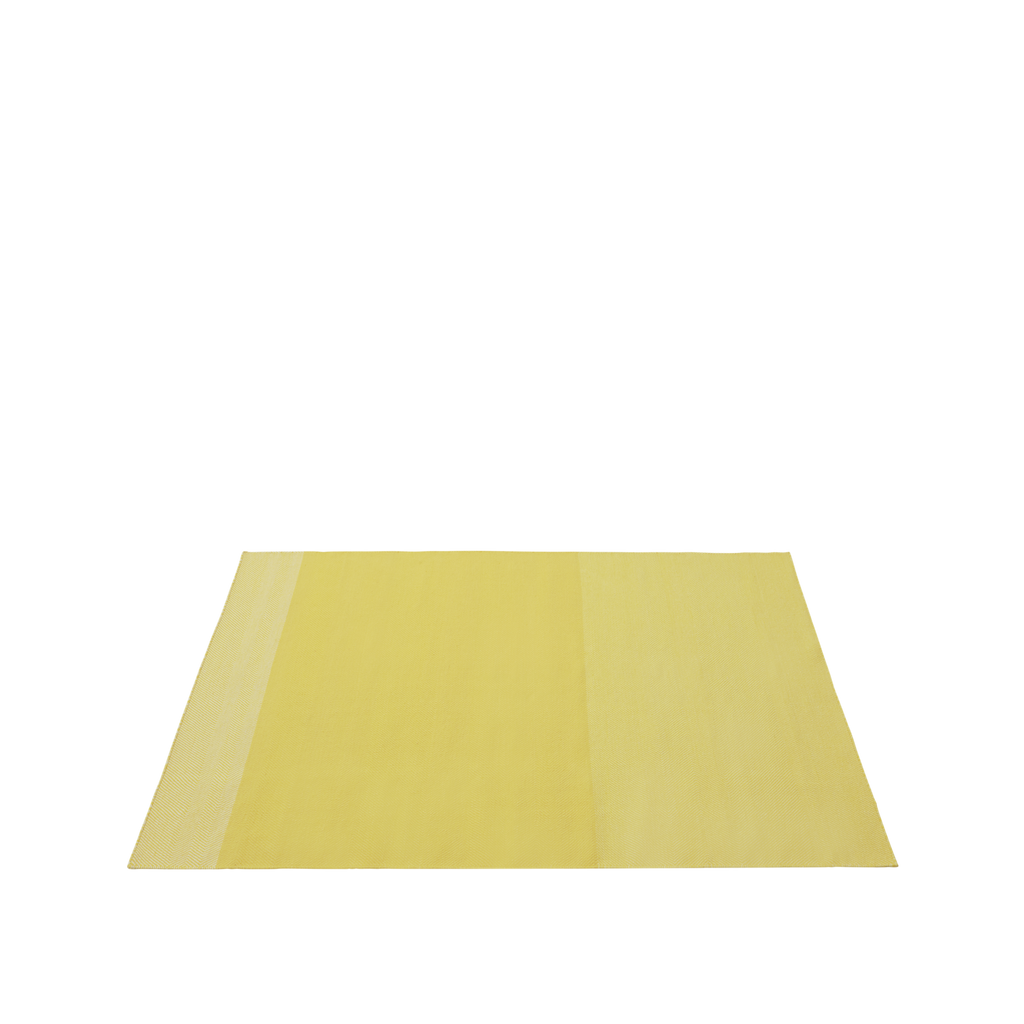 Varjo Rug / 170 x 240 CM