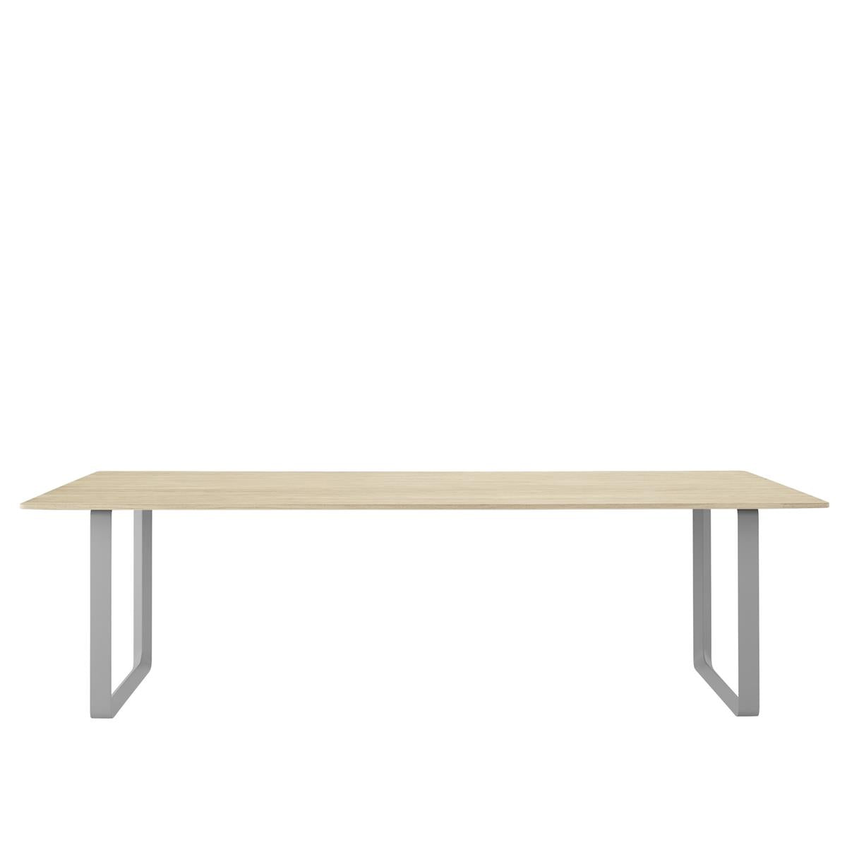 70/70 Table / 255 X 108 CM