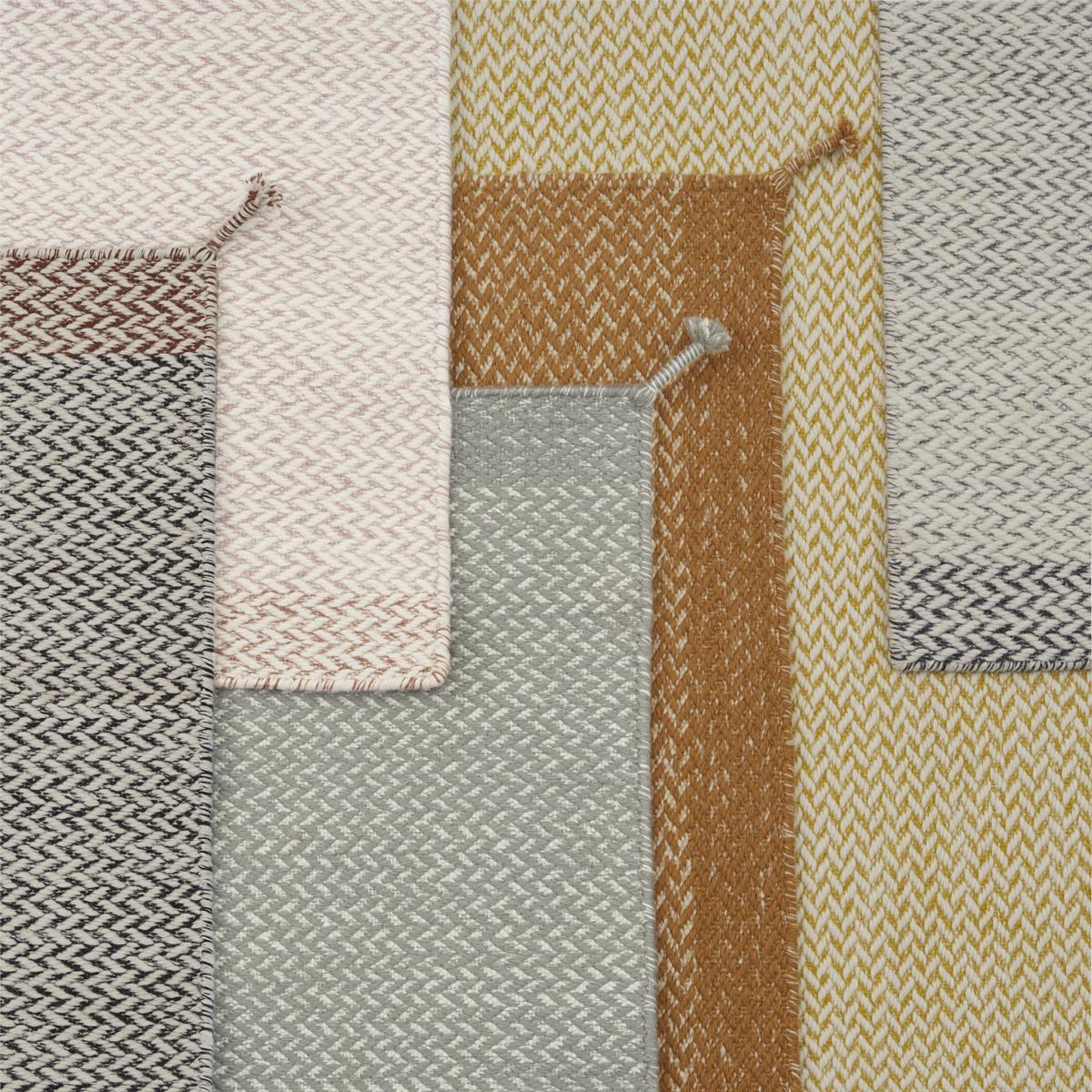 Ply Rug / 140 x 85 CM