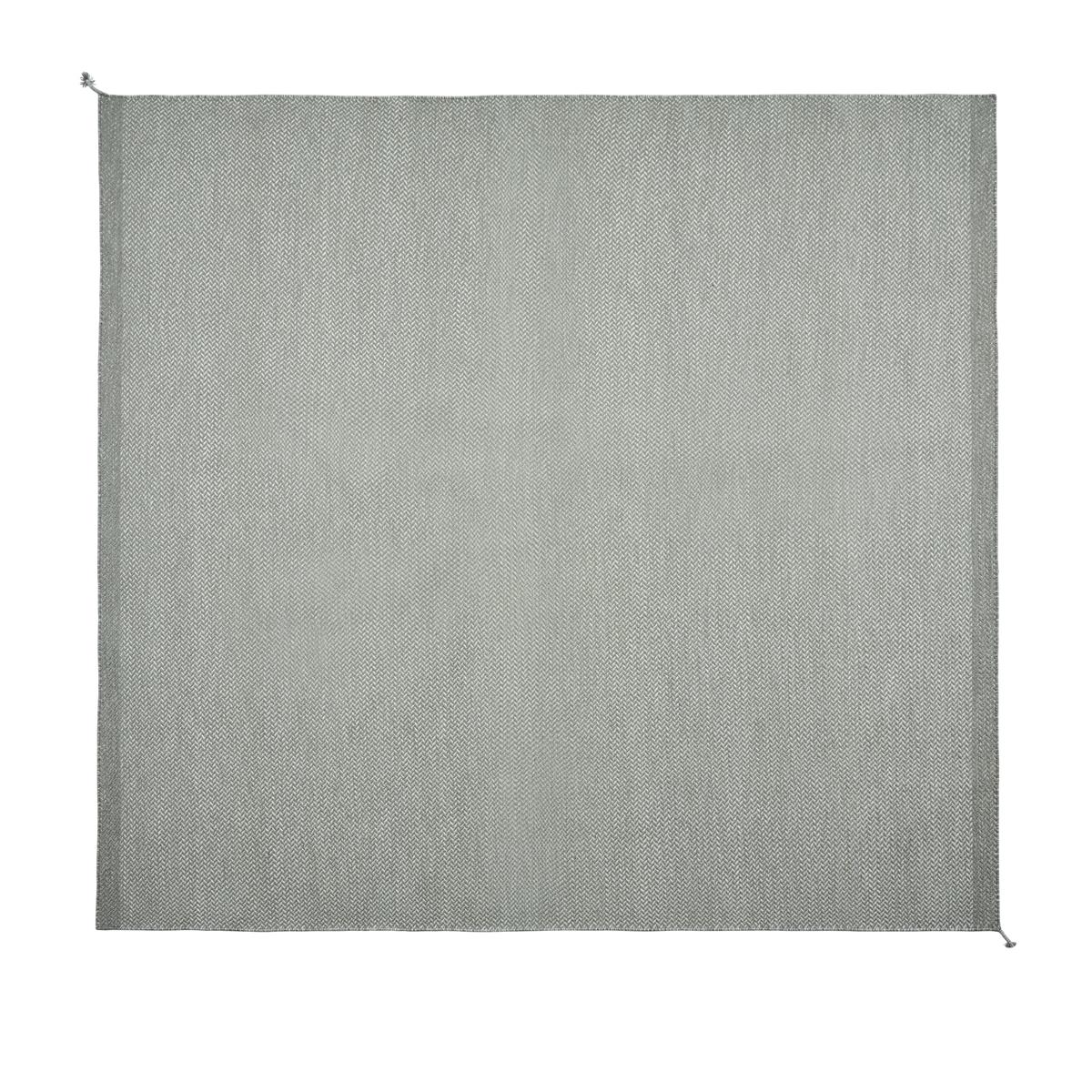 Ply Rug / 280 x 280 cm