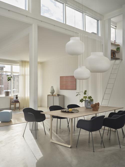Strand Pendant Lamp / Closed