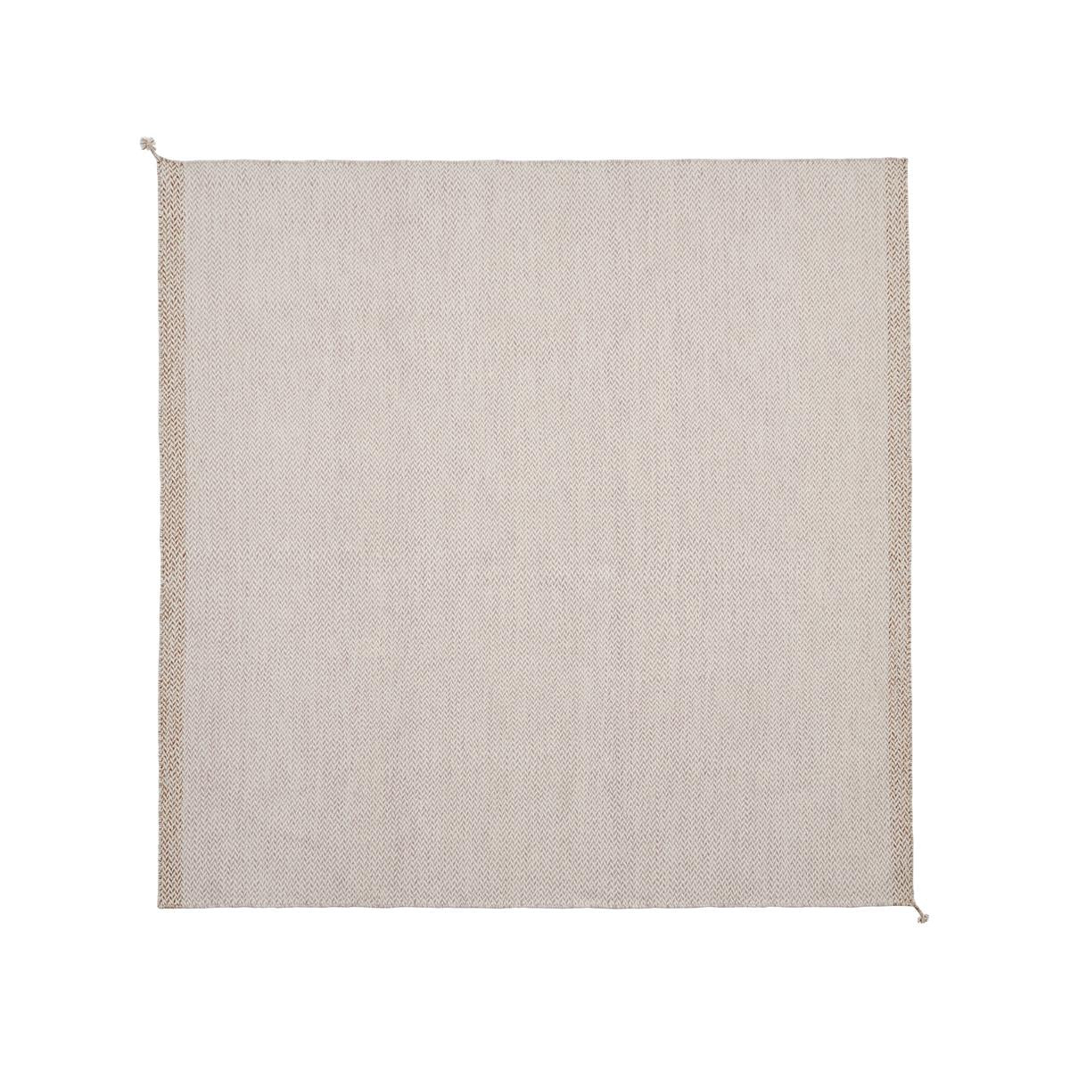 Ply Rug / 240 x 240 cm