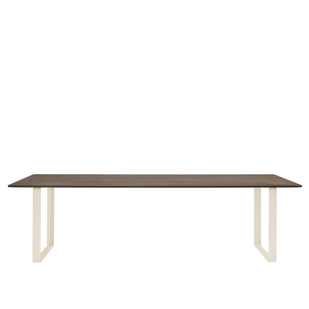 70/70 Table / 255 X 108 CM