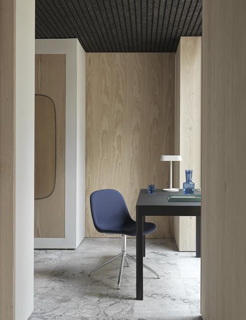 Linear Table Lamp