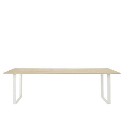 70/70 Table / 255 X 108 CM