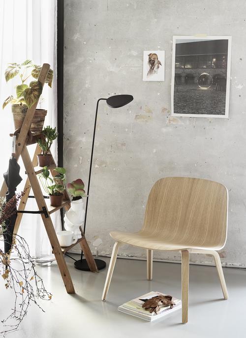 Visu Lounge Chair / Wood Base